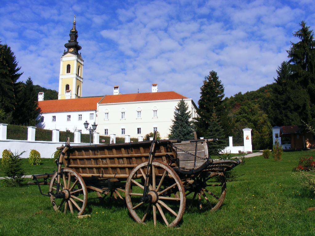 Rooms Milin Lagum Irig Экстерьер фото