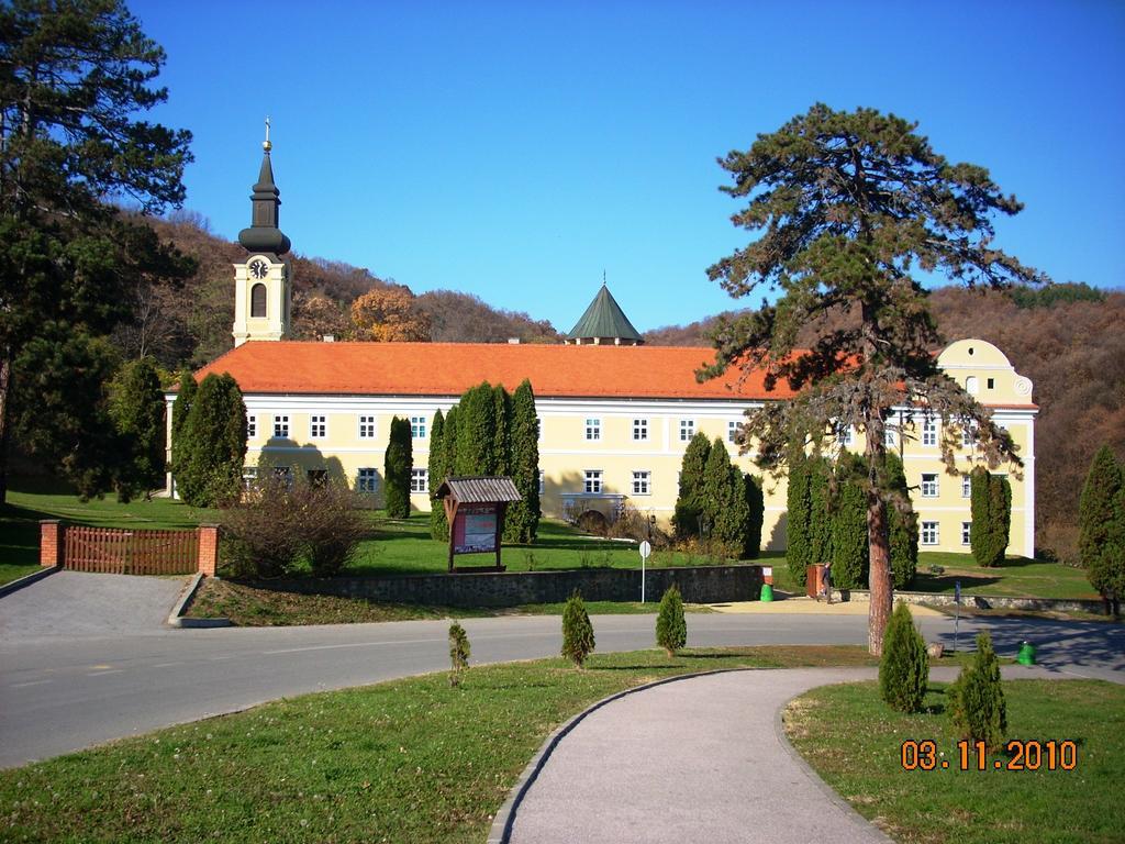 Rooms Milin Lagum Irig Экстерьер фото
