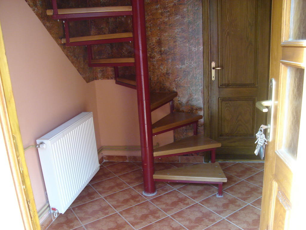 Rooms Milin Lagum Irig Экстерьер фото
